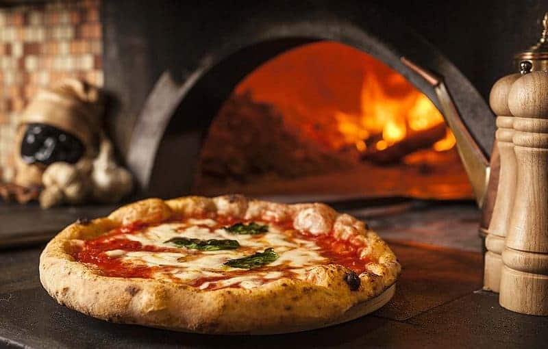 The Chauffeur of Positano: Pizza napoletana The Chauffeur of Positano: Pizza napoletana